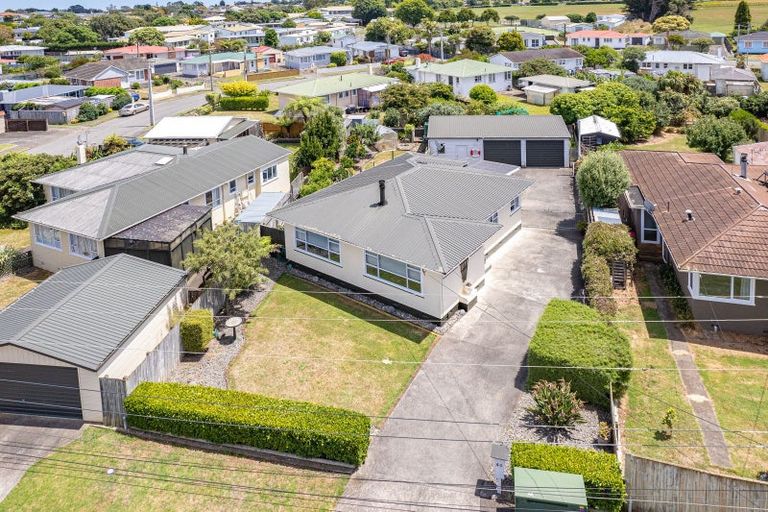 Photo of property in 40 Selwyn Crescent, College Estate, Whanganui, 4500