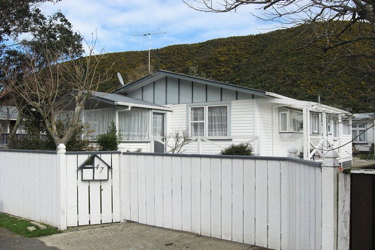 Photo of property in 47 Parenga Street, Wainuiomata, Lower Hutt, 5014