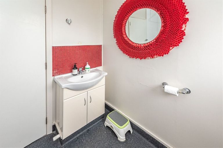 Photo of property in 12 Hadfield Crescent, College Estate, Whanganui, 4500