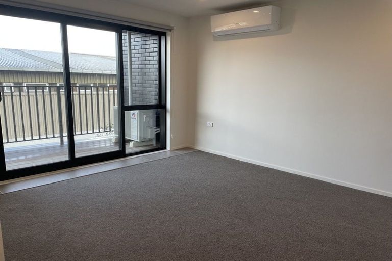 Photo of property in 106/28c Eileen Newey Place, Henderson, Auckland, 0612