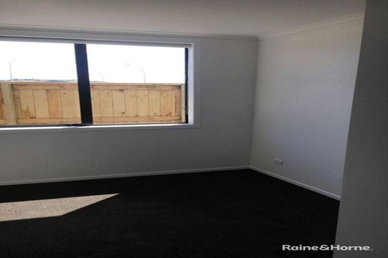 Photo of property in 37 Livingstone Drive, Papamoa Beach, Papamoa, 3118