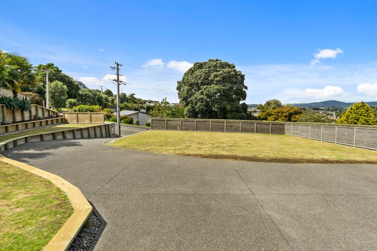 Photo of property in 186 Otumoetai Road, Brookfield, Tauranga, 3110