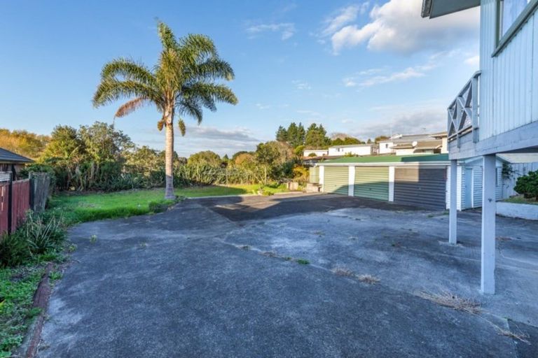 Photo of property in 22 Victoria Avenue, Waiuku, 2123