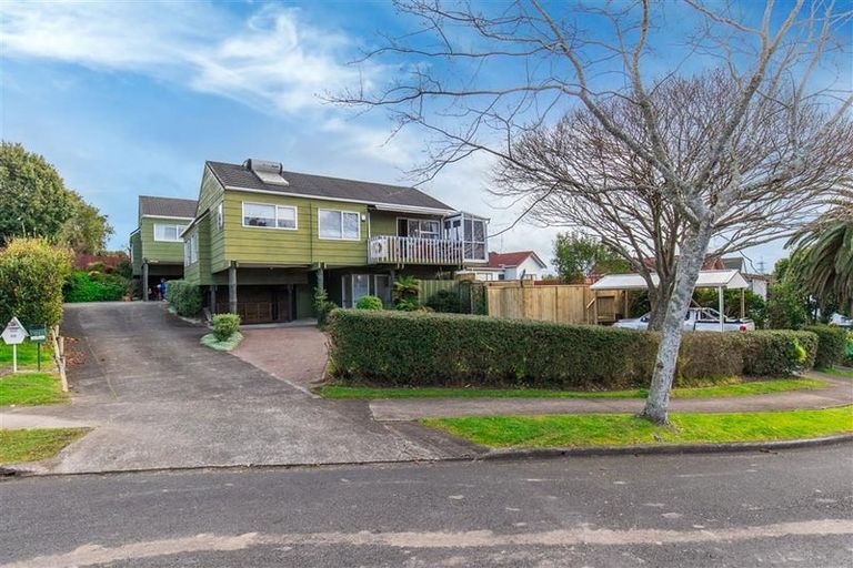 Photo of property in 1/9 Courant Place, Clover Park, Auckland, 2019