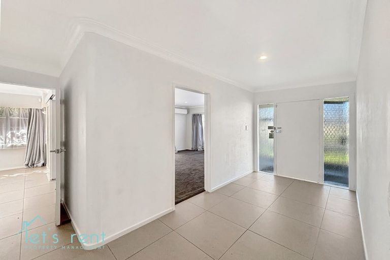 Photo of property in 8 Coulthard Terrace, Opaheke, Papakura, 2113
