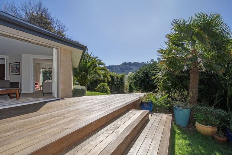 Photo of property in 5518 Christchurch Akaroa Road, French Farm, 7582