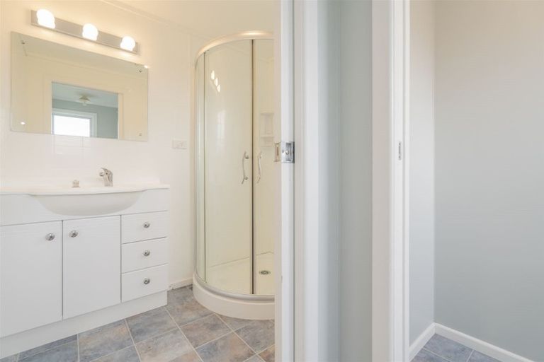 Photo of property in 6 Aputa Avenue, Te Puru, Thames, 3575