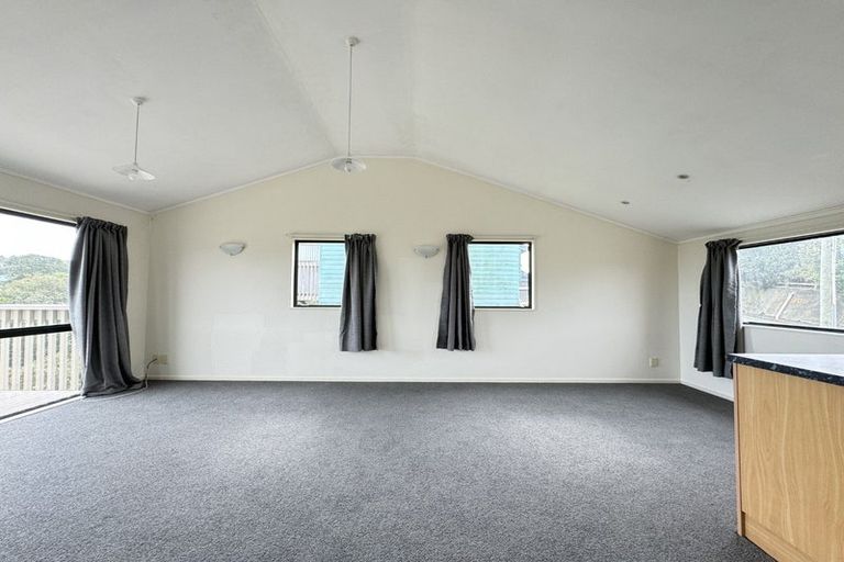 Photo of property in 20 Morere Street, Titahi Bay, Porirua, 5022