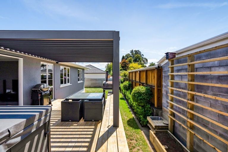 Photo of property in 132 Govett Avenue, Frankleigh Park, New Plymouth, 4310