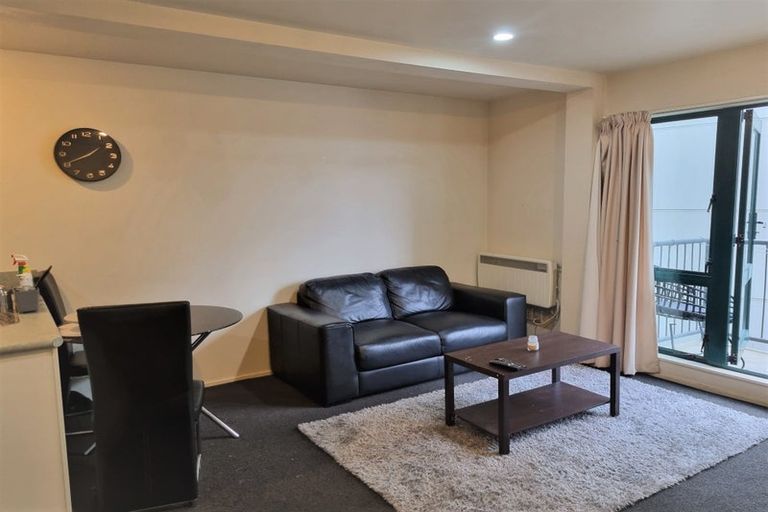 Photo of property in Courtenay Apartments, 413/120 Courtenay Place, Te Aro, Wellington, 6011