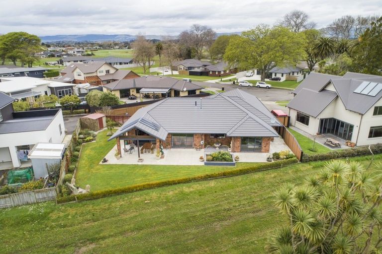 Photo of property in 30 Grand Oaks Drive, Awapuni, Palmerston North, 4412