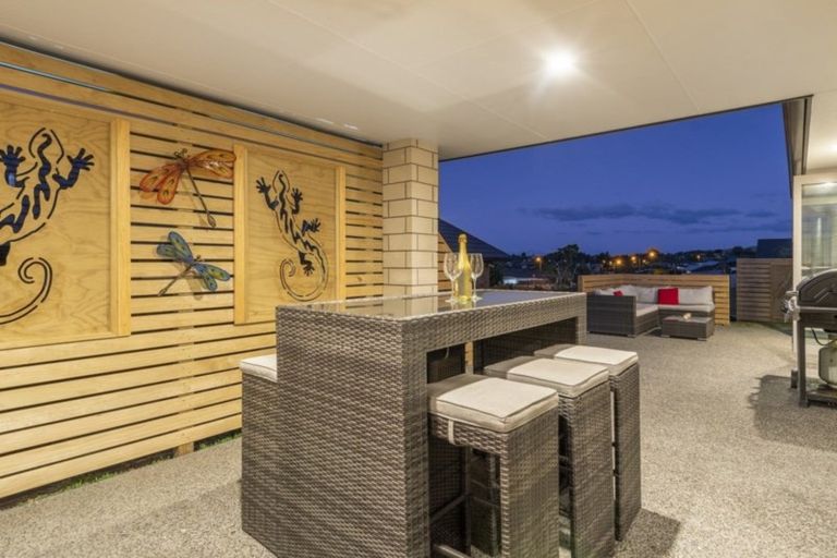 Photo of property in 2 Damien Place, Ohauiti, Tauranga, 3112