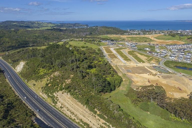 Photo of property in 60 Sunnyheights Road, Orewa, 0931
