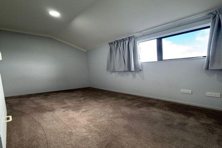 Photo of property in 54 Ridge Road, Howick, Auckland, 2014