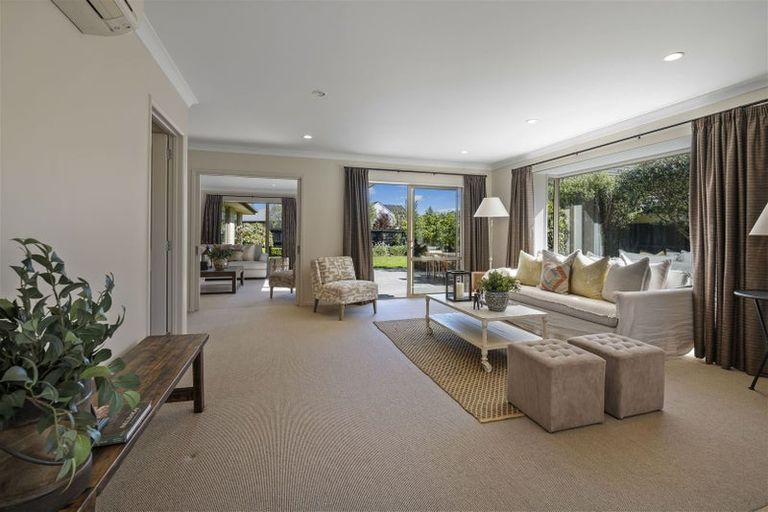 Photo of property in 52 Skyedale Drive, Harewood, Christchurch, 8051