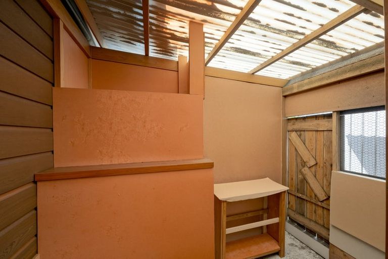 Photo of property in 1/76 Chilcott Road, Henderson, Auckland, 0612