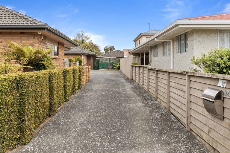Photo of property in 32a Centreway Road, Orewa, 0931