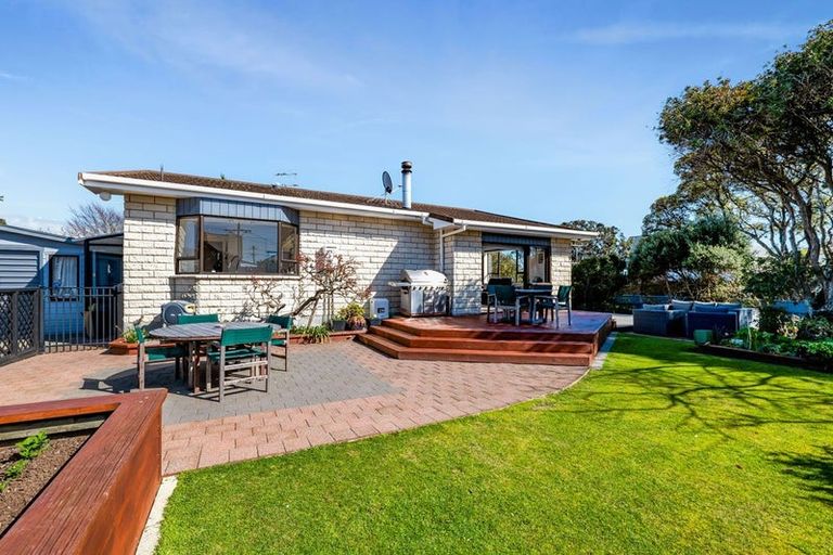 Photo of property in 4 Henui Street, Strandon, New Plymouth, 4312