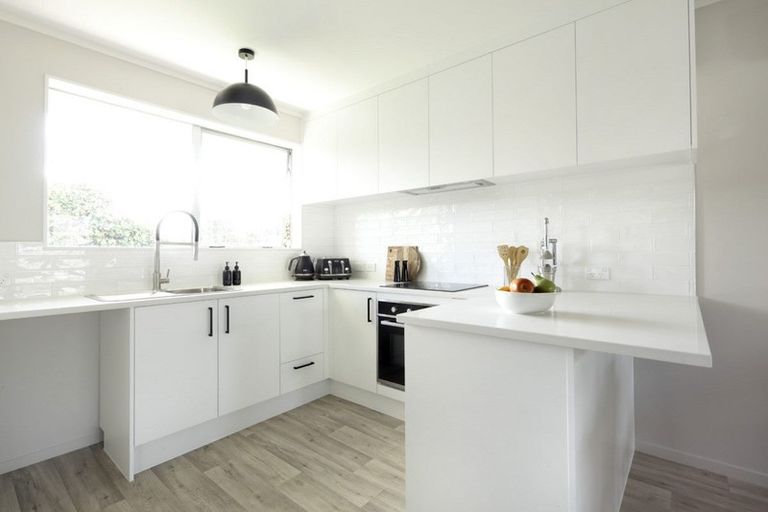 Photo of property in 7/1 Pine Street, New Lynn, Auckland, 0600