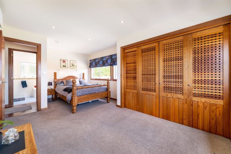 Photo of property in 62 Kiriwai Road, Paremata, Porirua, 5024