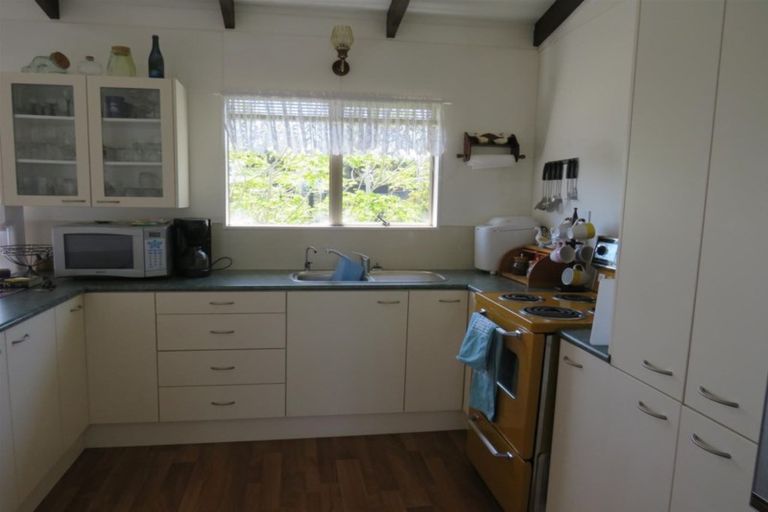 Photo of property in 28 Ngatoto Road, Tinopai, Matakohe, 0593