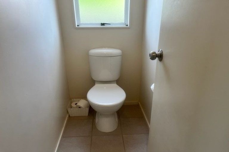 Photo of property in 17 Thurston Place, Bucklands Beach, Auckland, 2012