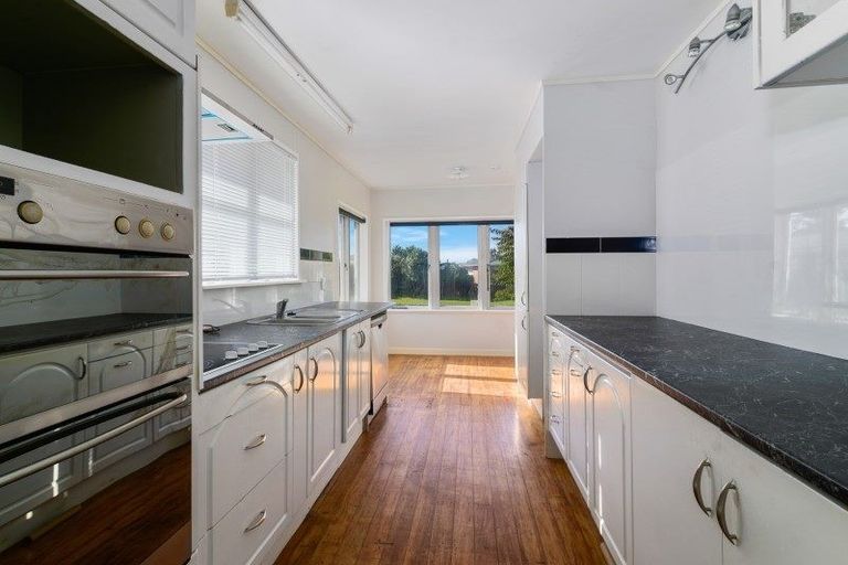 Photo of property in 2 Park Road, Western Heights, Rotorua, 3015