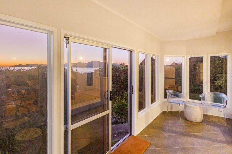 Photo of property in 13 Kohutuhutu Road, Raumati Beach, Paraparaumu, 5032