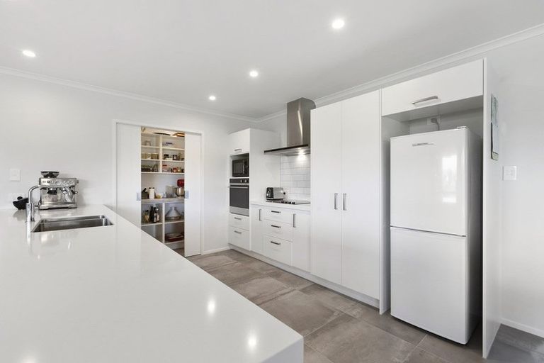 Photo of property in 32 Robert Hastie Drive, Mangawhai, 0573