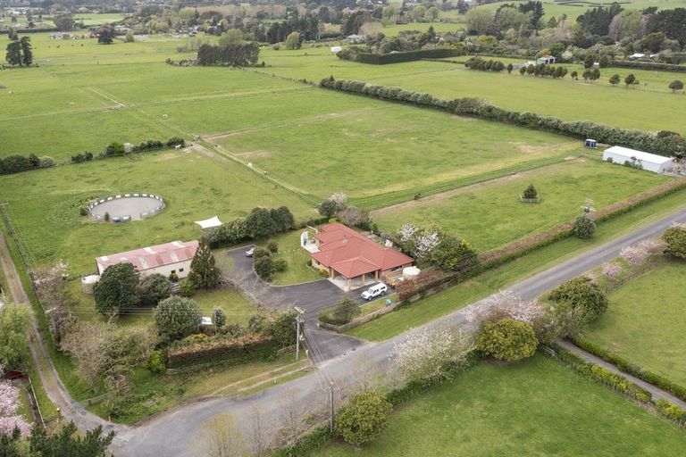 Photo of property in 34 Sutton Road, Te Horo, Otaki, 5582