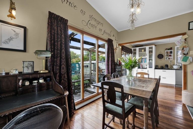 Photo of property in 50b Budleigh Street, Frankleigh Park, New Plymouth, 4310