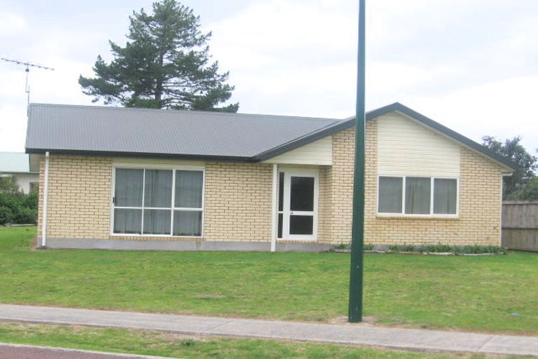 Photo of property in 130 Kowhai Avenue, Matarangi, Whitianga, 3592