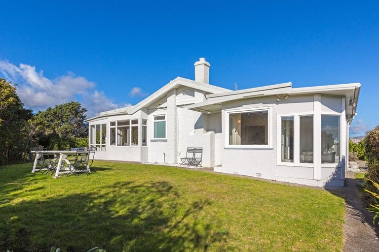 Photo of property in 13 Kohutuhutu Road, Raumati Beach, Paraparaumu, 5032