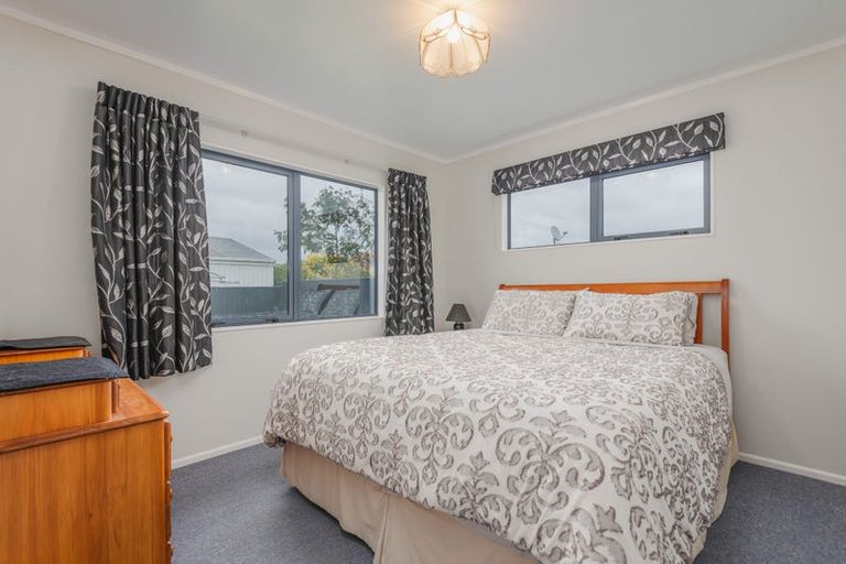 Photo of property in 77 Rhodes Drive, Kelvin Grove, Palmerston North, 4414