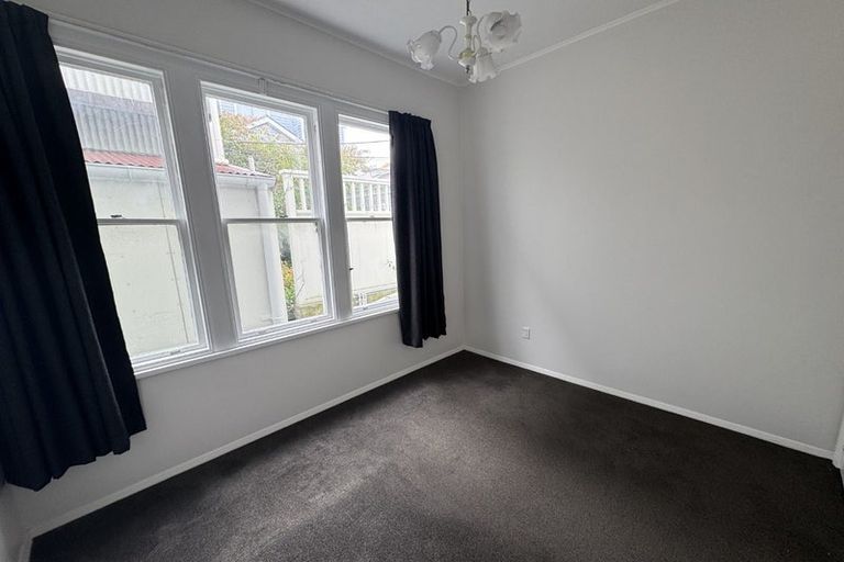 Photo of property in 102 Tinakori Road, Thorndon, Wellington, 6011