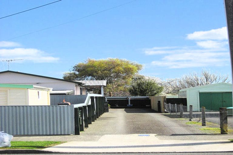 Photo of property in 143a Bartholomew Road, Levin, 5510