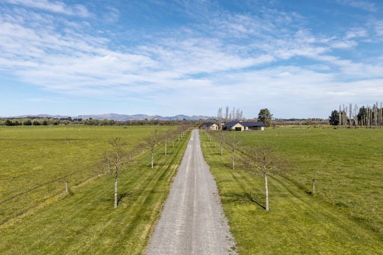 Photo of property in 585 Coutts Island Road, Coutts Island, Christchurch, 7670