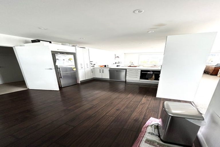 Photo of property in 132 Kohimarama Road, Kohimarama, Auckland, 1071