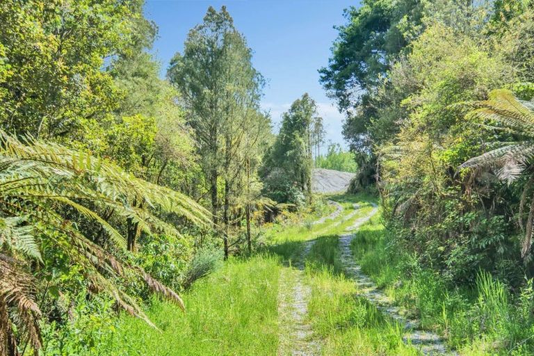 Photo of property in 1946 Arnold Valley Road, Moana, Dobson, 7872