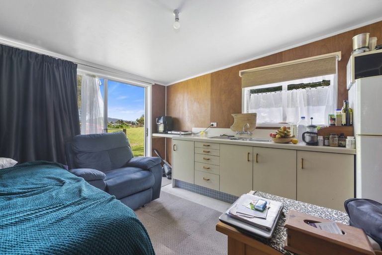 Photo of property in 30 Lee Road, Hannahs Bay, Rotorua, 3010