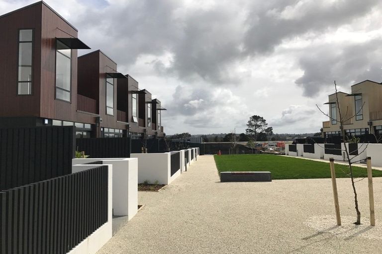 Photo of property in 19 Nevill Road, Hobsonville, Auckland, 0616