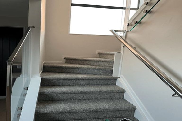 Photo of property in 2a Finnerty Avenue, Bucklands Beach, Auckland, 2014