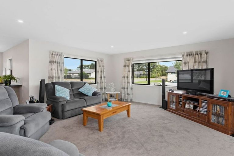 Photo of property in 4 Emma Street, Marshland, Christchurch, 8083