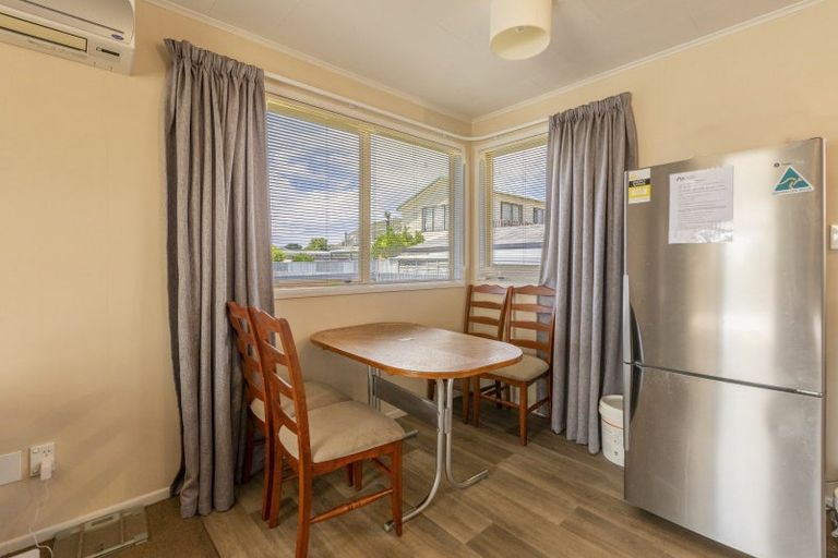 Photo of property in 27 Dockery Avenue, Onekawa, Napier, 4110