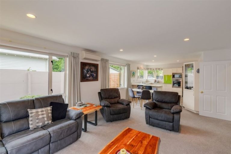 Photo of property in 105 Somerfield Street, Somerfield, Christchurch, 8024