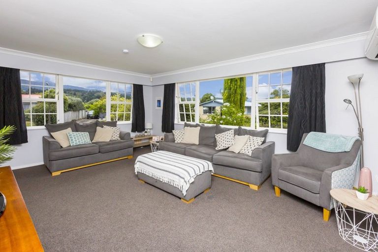 Photo of property in 3 Akron Grove, Totara Park, Upper Hutt, 5018