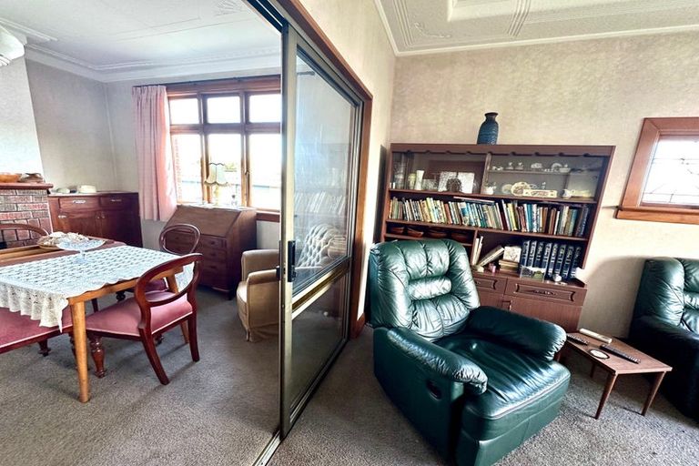 Photo of property in 201 Clyde Street, Balclutha, 9230