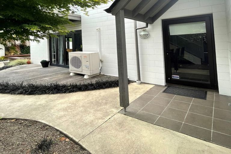 Photo of property in 77 Abberley Crescent, St Albans, Christchurch, 8014