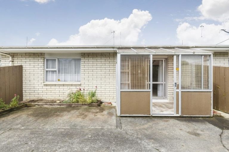 Photo of property in 2/364 Featherston Street, Palmerston North, 4414