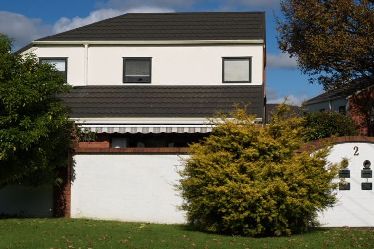 Photo of property in 2/2 Abercrombie Street, Howick, Auckland, 2014